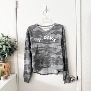 UC DAVIS University of California Aggies Pullover Gray Camo Sweater Large